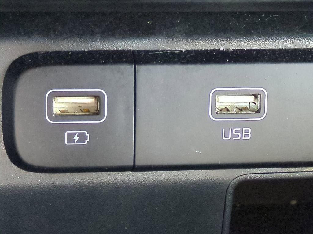 Used 2021 Kia Sorento SX image 23