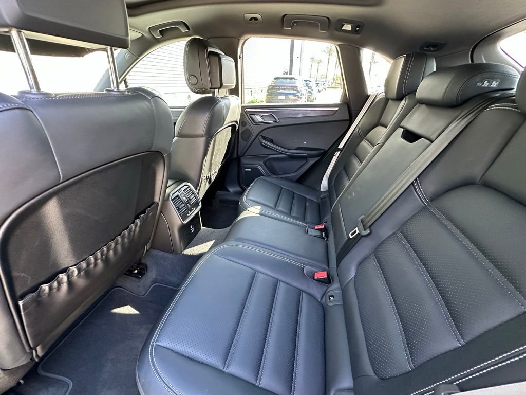 Certified 2023 Porsche Macan GTS AWD/4WD image 37