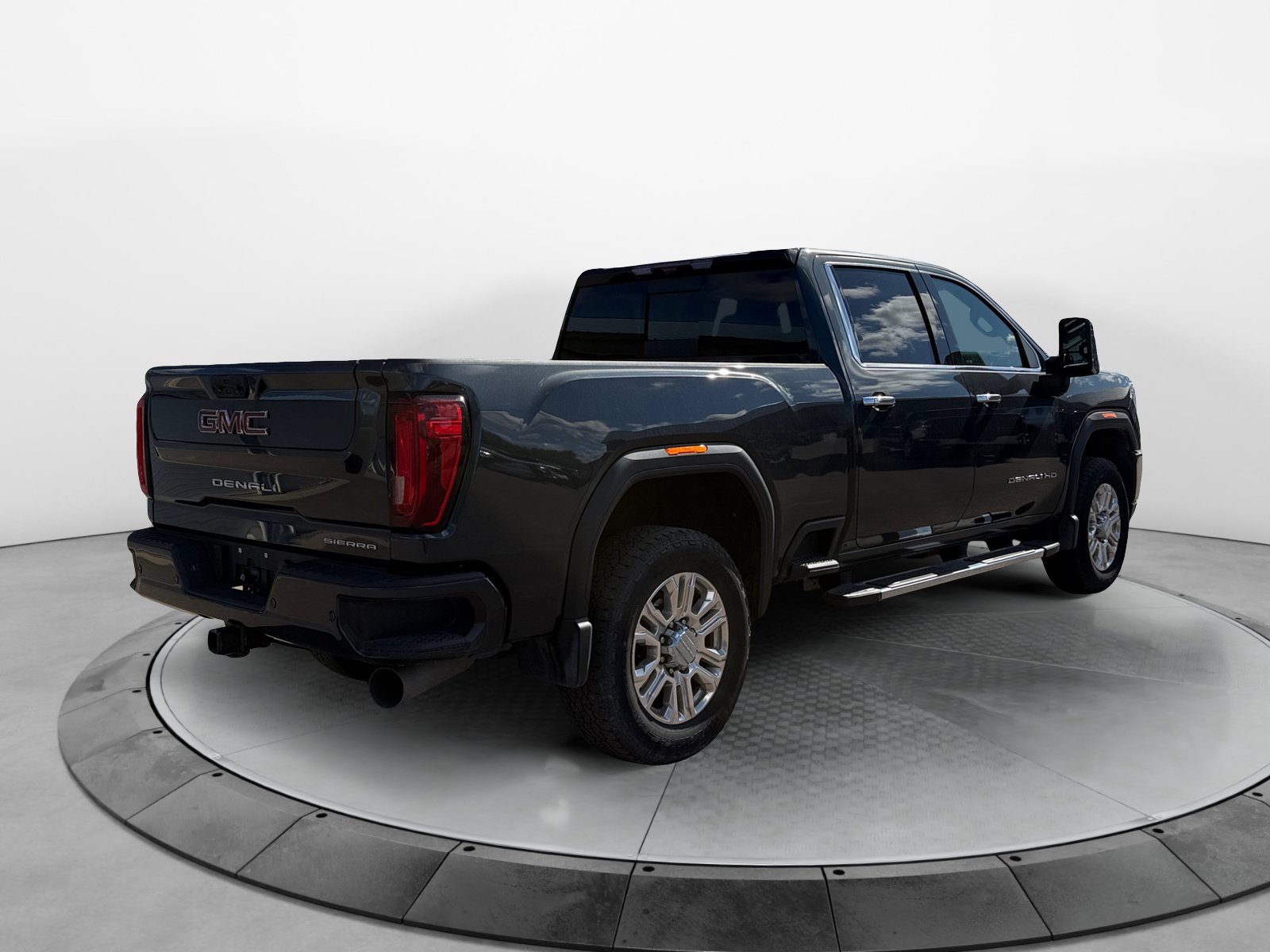 Used 2023 GMC Sierra 2500 Denali w/ Denali Ultimate Package AWD/4WD image 5
