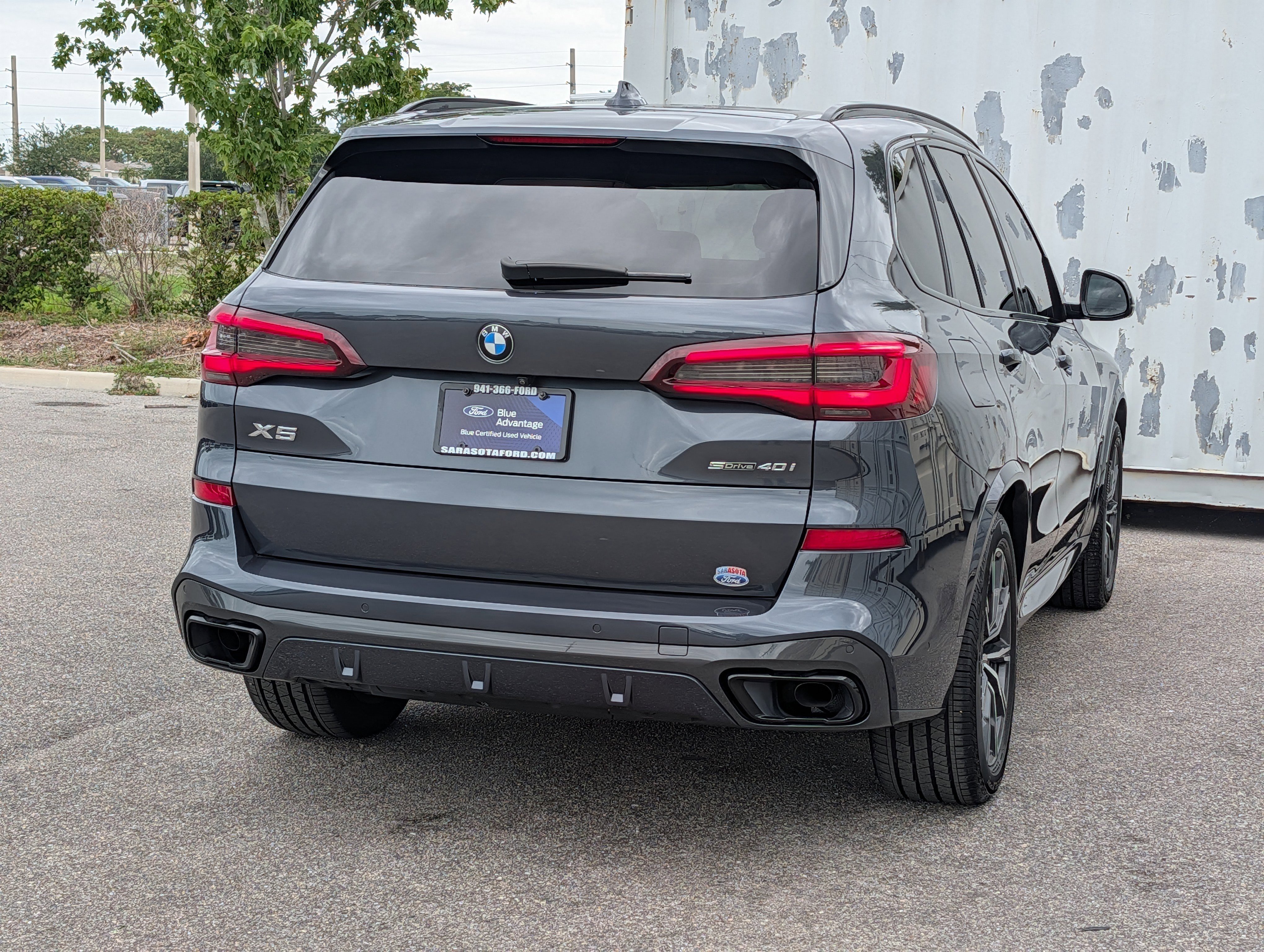 Used 2021 BMW X5 sDrive40i w/ M Sport Package RWD image 4