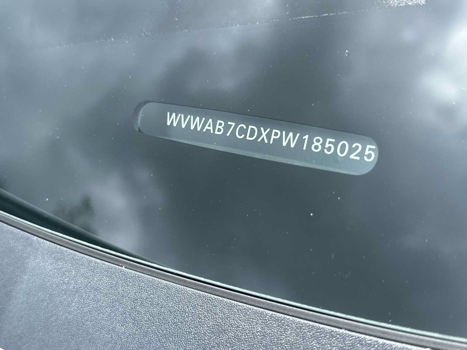 Used 2023 Volkswagen Golf 20th Anniversary Edition AWD/4WD image 27