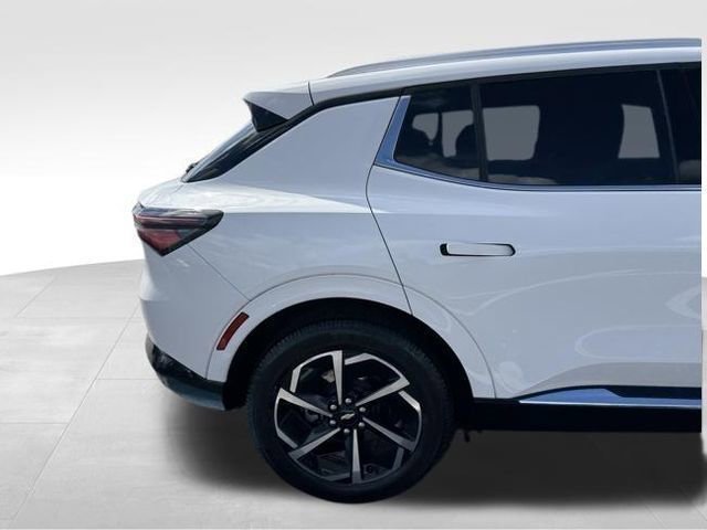 Used 2025 Chevrolet Equinox EV LT w/ Convenience Package image 29