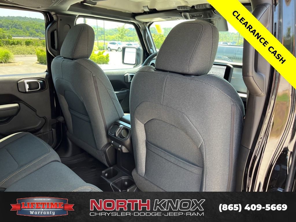 New 2025 Jeep Gladiator Sport image 23