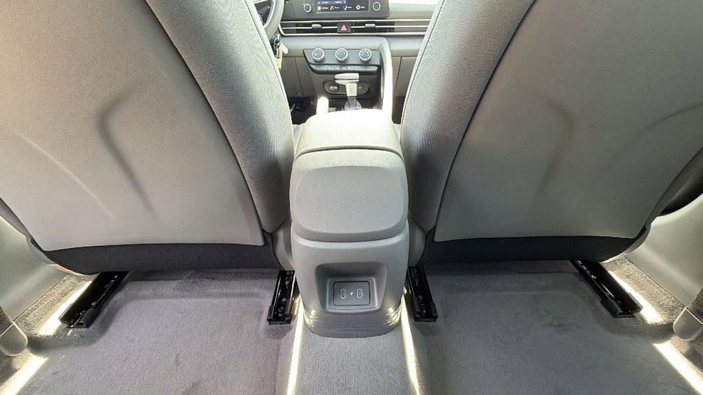 New 2026 Hyundai Elantra SE image 20