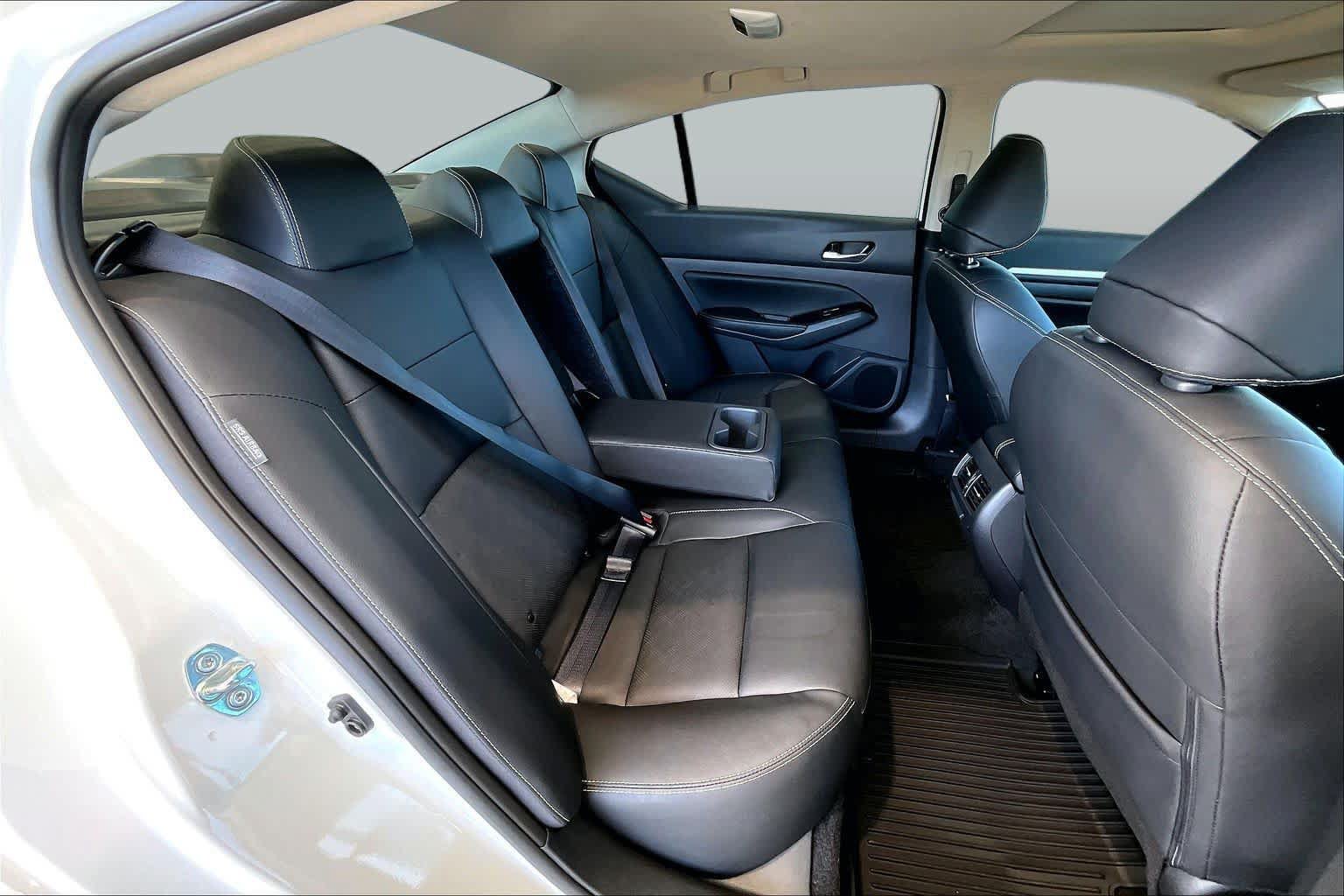 Used 2025 Nissan Altima 2.5 SL FWD image 21