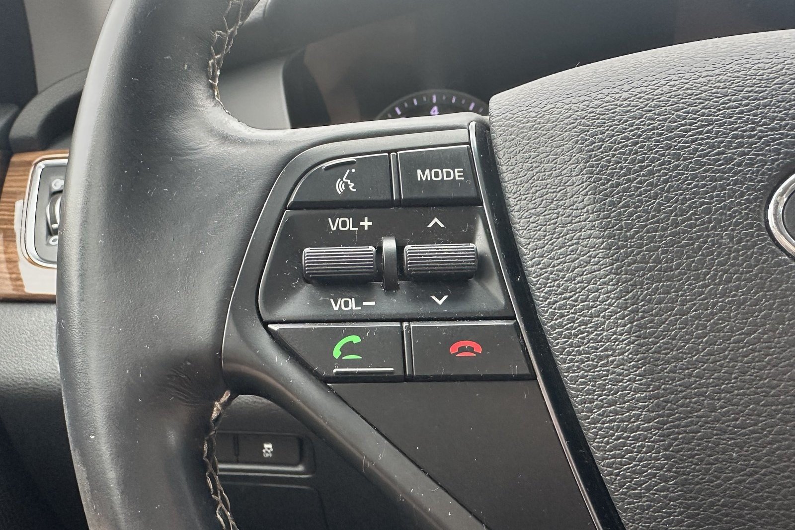 Used 2015 Hyundai Sonata Limited w/ Option Group 06 FWD image 28