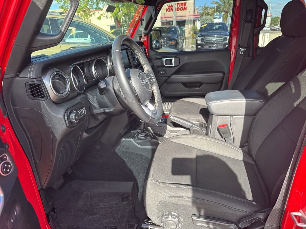 Used 2019 Jeep Wrangler Unlimited Sahara image 18