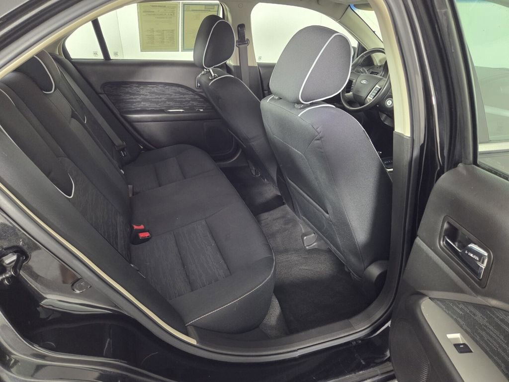 Used 2011 Ford Fusion SE w/ Appearance Pkg image 28