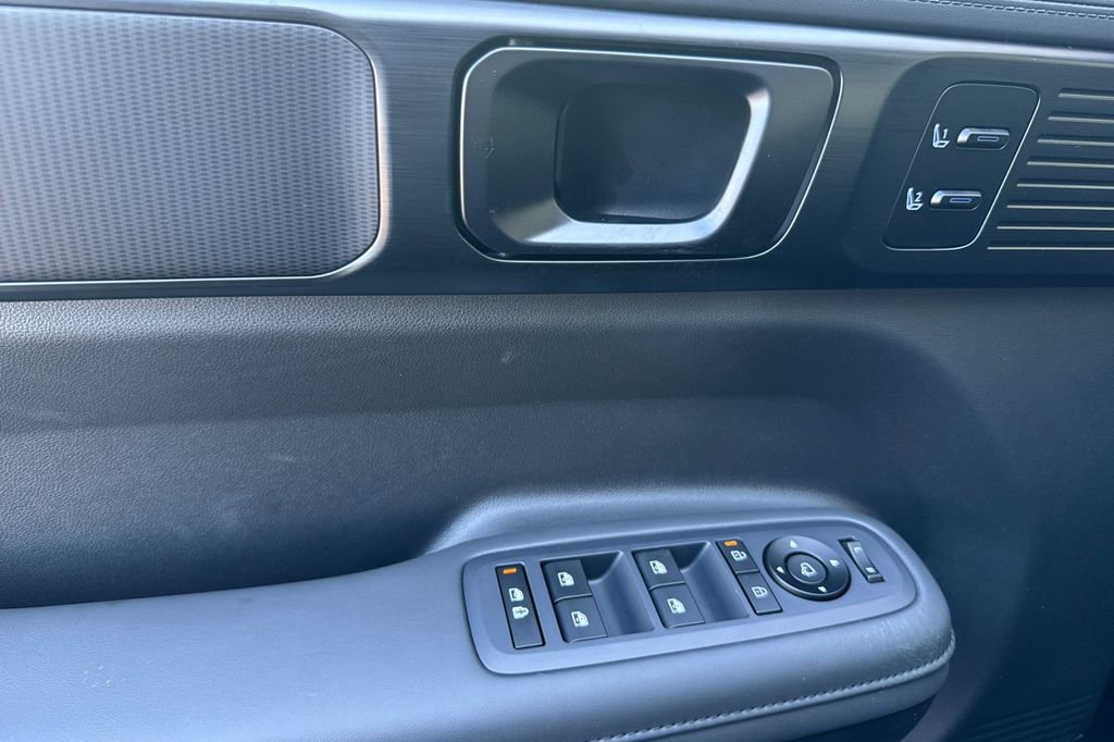 New 2026 Hyundai Santa Fe Calligraphy image 9