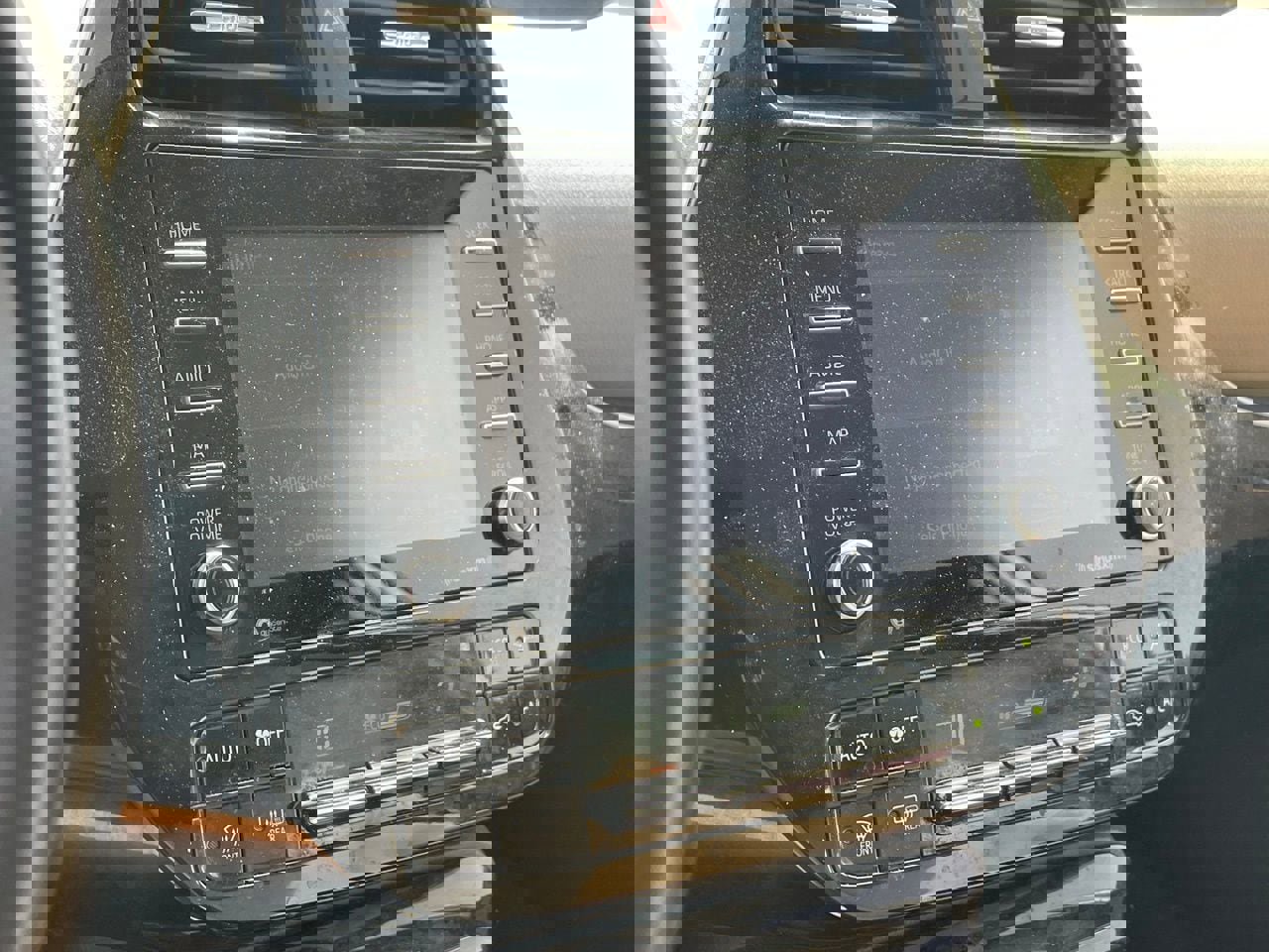 Used 2021 Toyota Prius XLE w/ Advanced Technology Package image 7