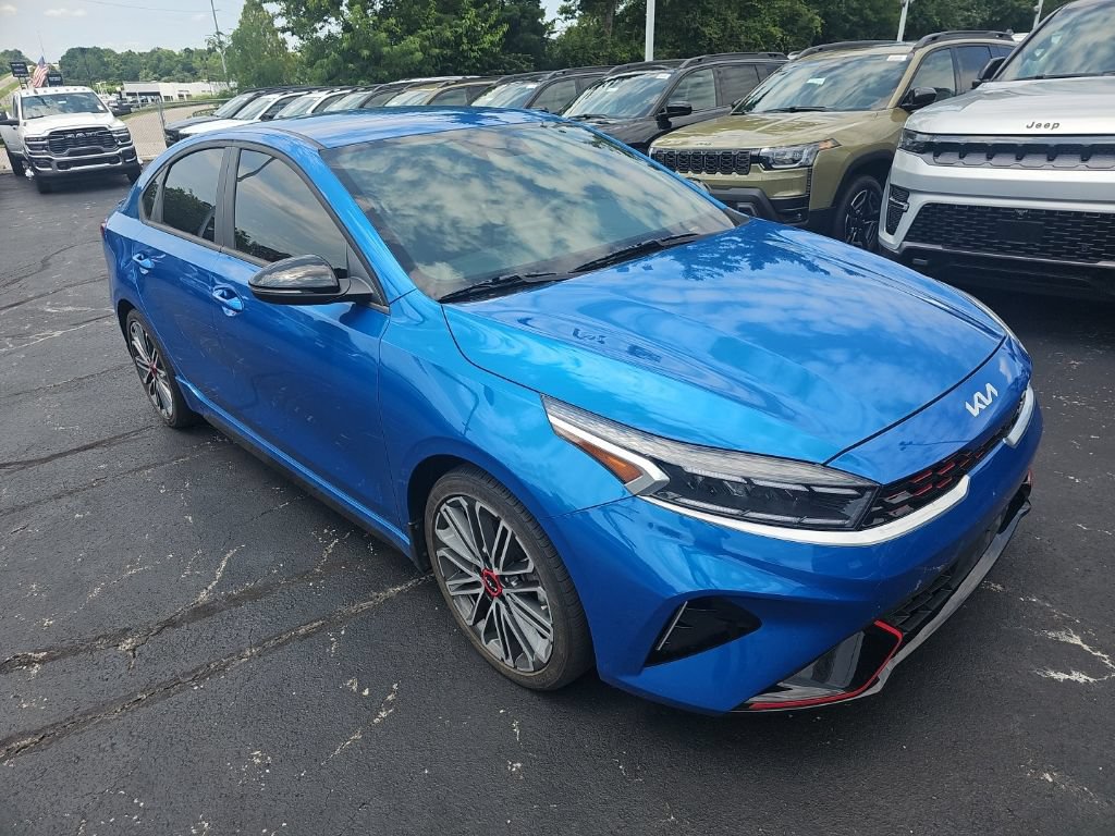 Used 2023 Kia Forte GT FWD image 3