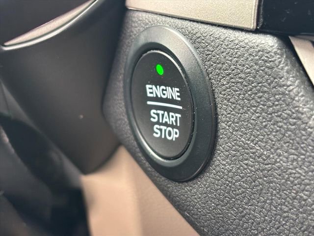 Used 2020 Ford Escape SE image 17