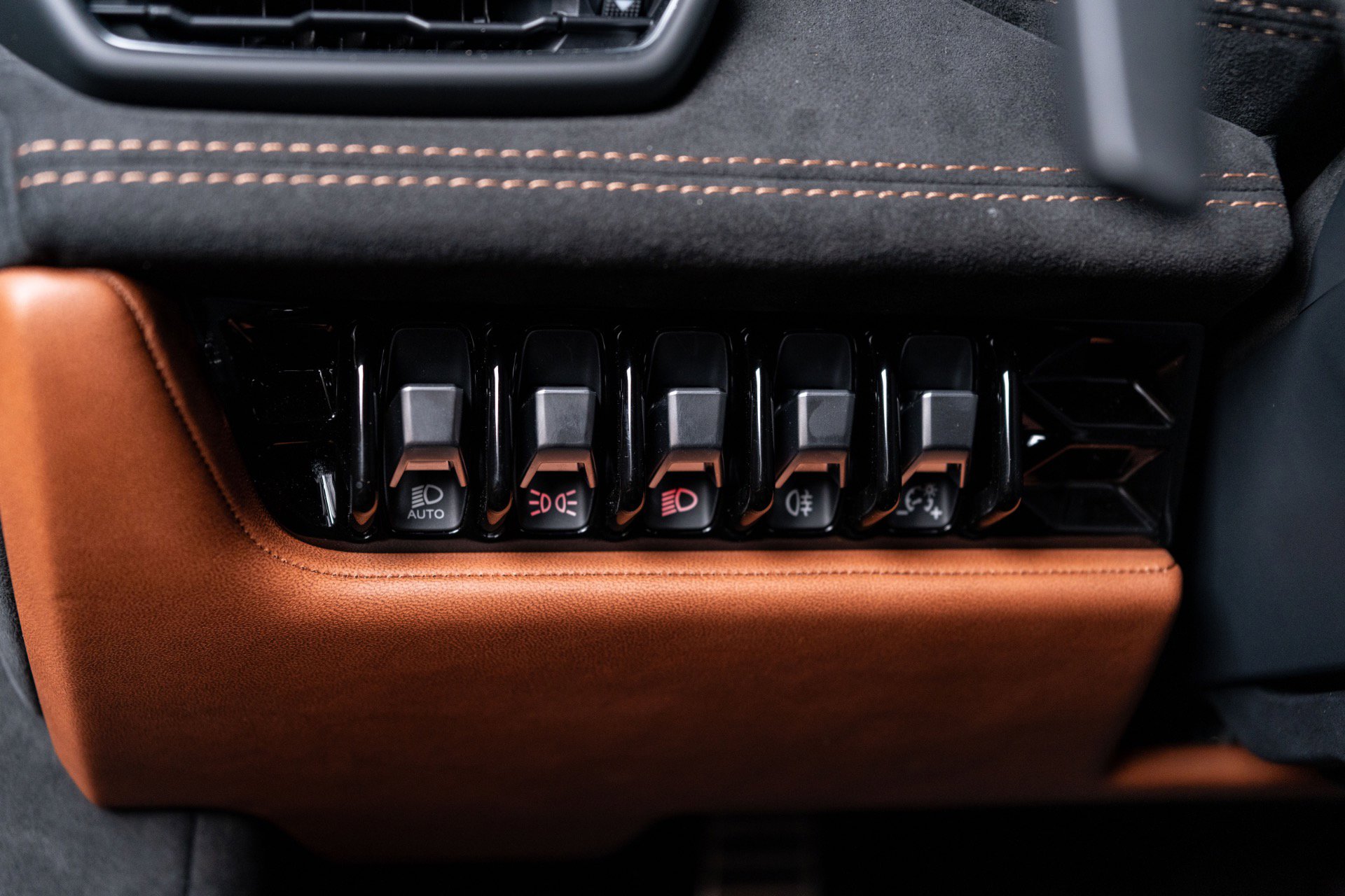 Used 2024 Lamborghini Huracan Sterrato AWD/4WD image 71
