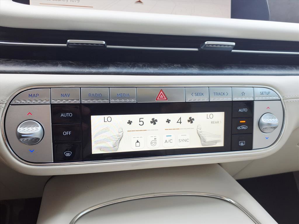 Certified 2024 Genesis G90 3.5T image 25