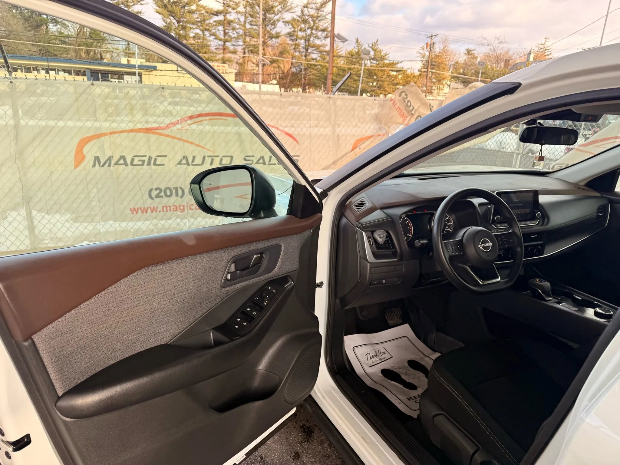 Used 2023 Nissan Rogue S AWD/4WD image 60