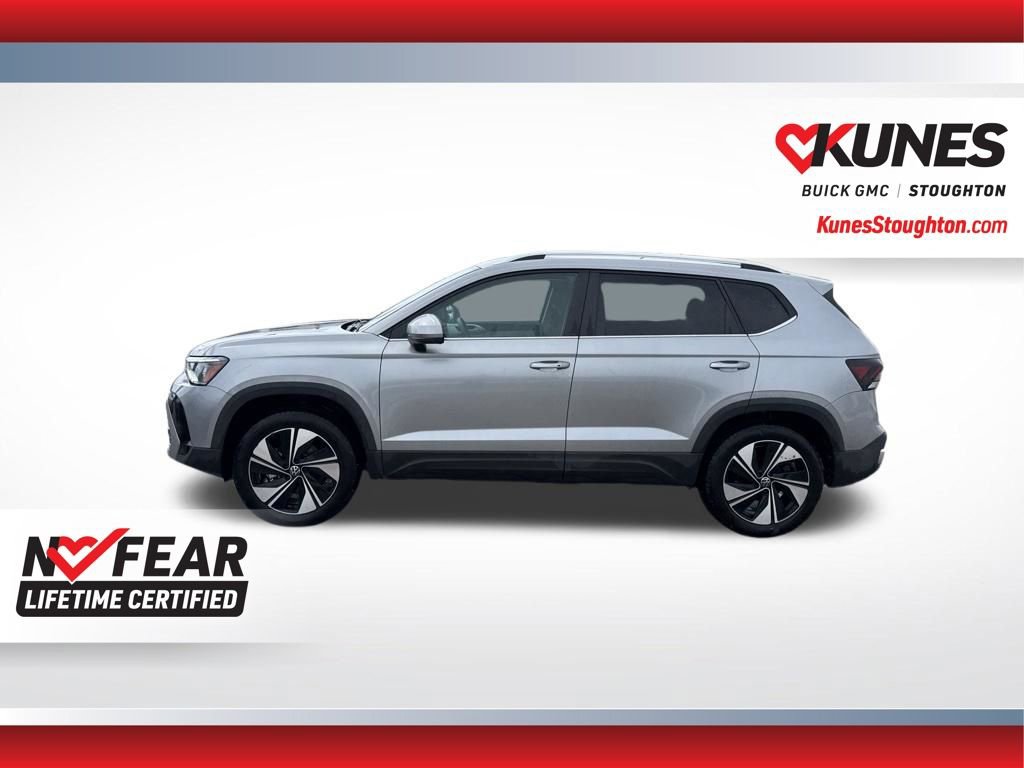 Used 2025 Volkswagen Taos SE AWD/4WD image 7