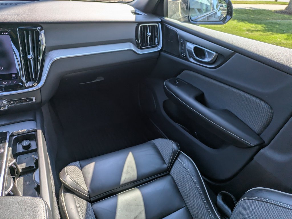 Certified 2024 Volvo S60 B5 Plus w/ Climate Package AWD/4WD image 16