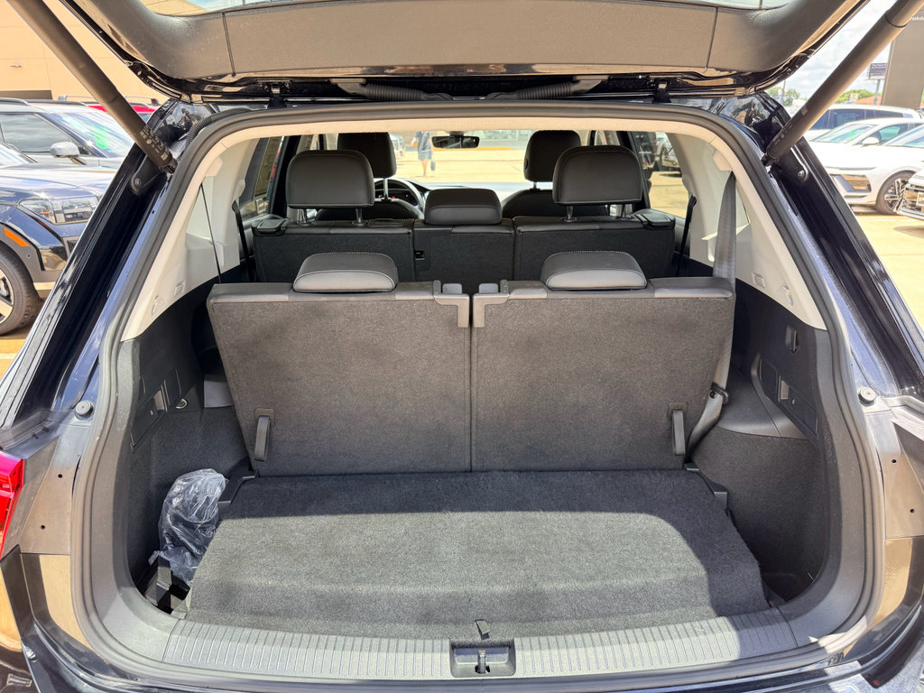 Used 2024 Volkswagen Tiguan Wolfsburg Edition FWD image 26