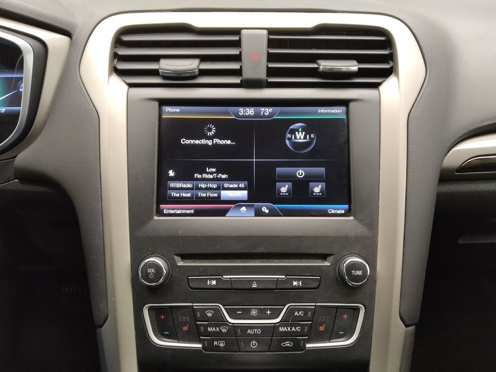 Used 2016 Ford Fusion SE w/ Equipment Group 202A FWD image 25