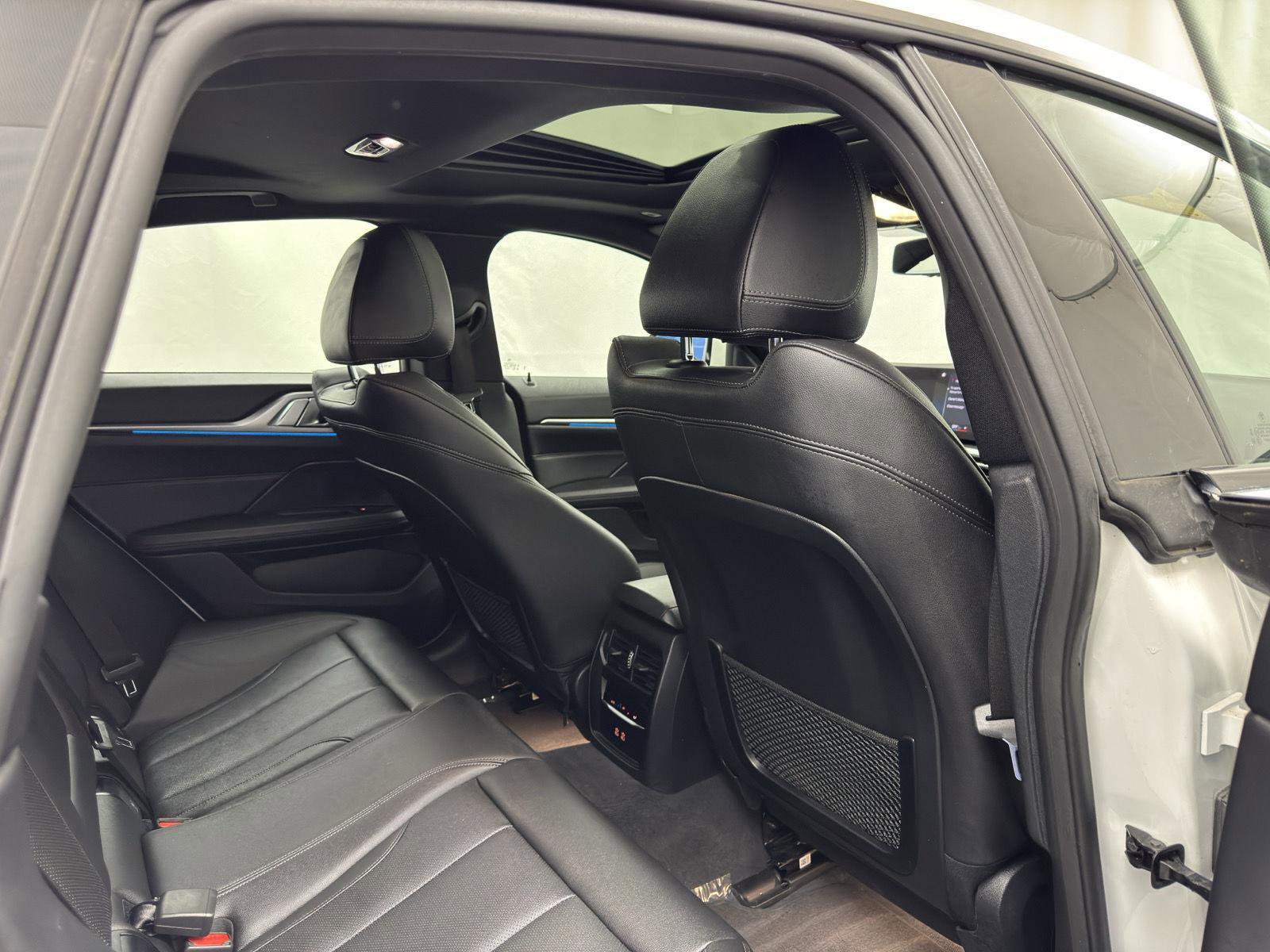 Used 2023 BMW i4 eDrive35 w/ Premium Package image 36