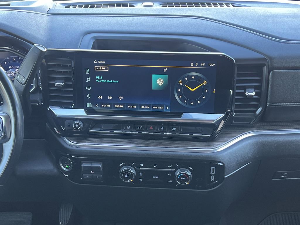 Used 2024 Chevrolet Silverado 2500 LT image 4