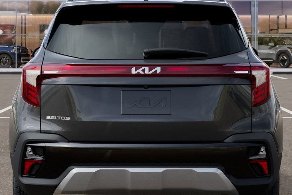 New 2026 Kia Seltos S FWD image 16