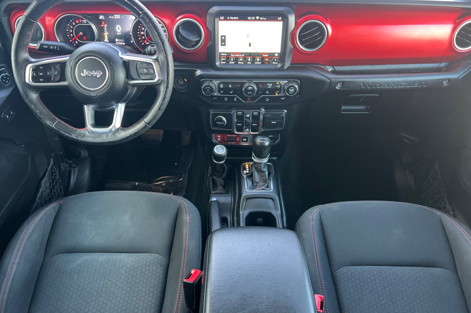 Used 2018 Jeep Wrangler Unlimited Rubicon AWD/4WD image 14