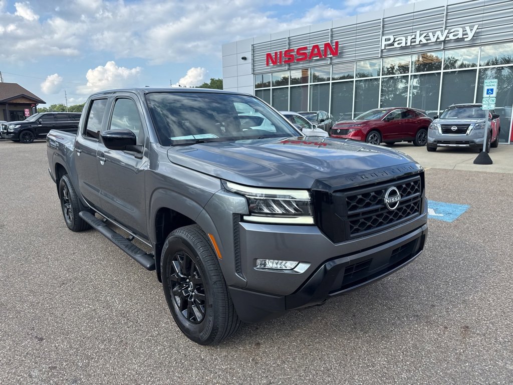 Used 2023 Nissan Frontier SV w/ Midnight Edition Package image 3