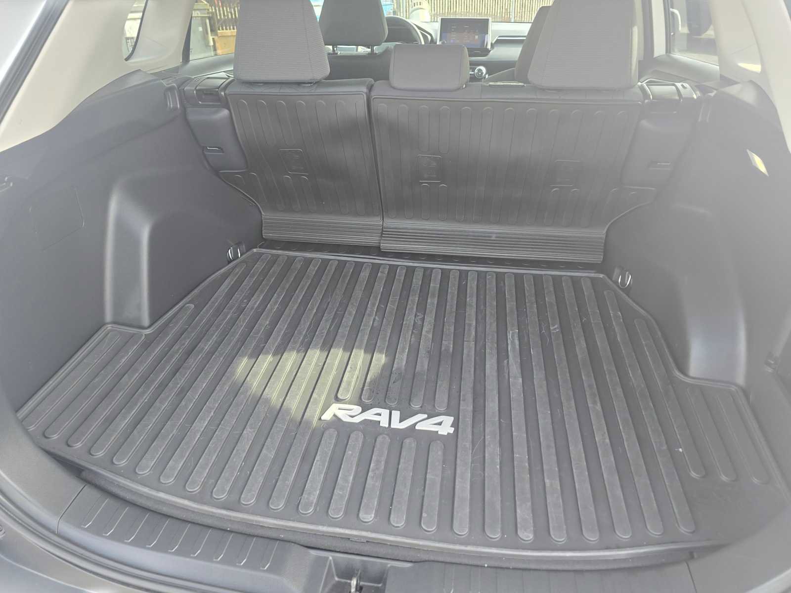 Used 2025 Toyota RAV4 XLE w/ Weather Package image 17