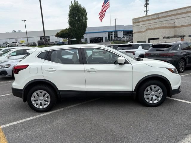 Used 2017 Nissan Rogue Sport S FWD image 9