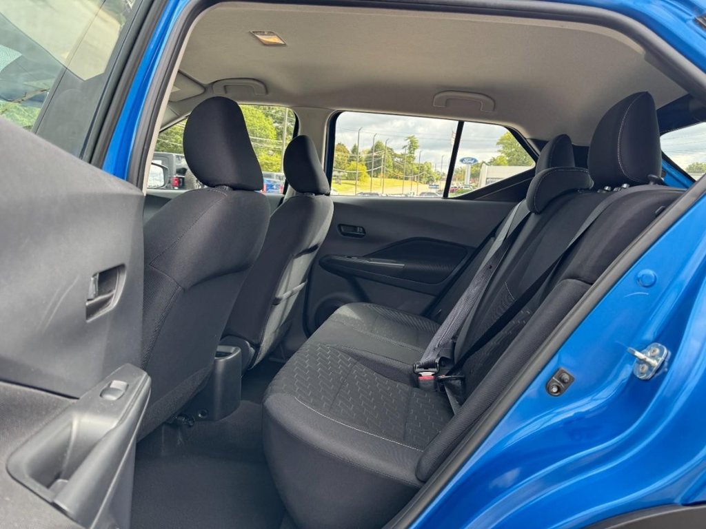 Used 2022 Nissan Kicks S FWD image 10