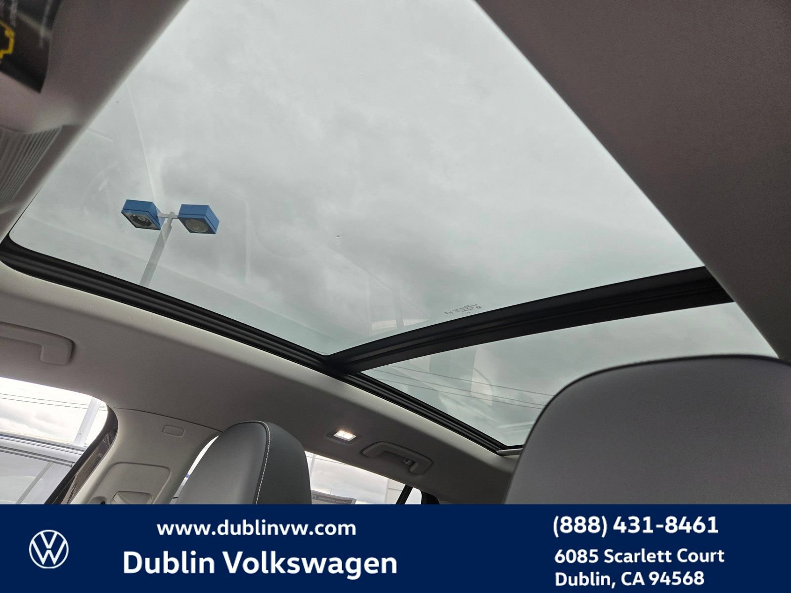 New 2026 Volkswagen Tiguan SE AWD/4WD image 14