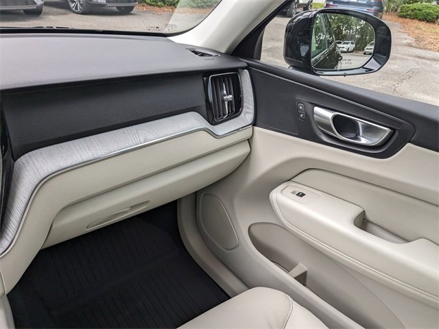 New 2025 Volvo XC60 B5 Plus w/ Protection Package Premier image 18