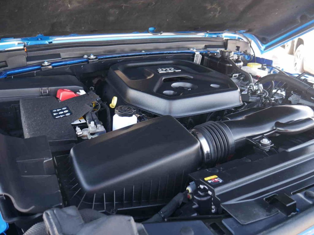 Used 2022 Jeep Wrangler Unlimited Sahara image 12