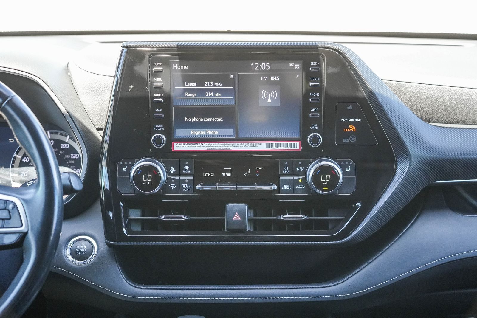 Used 2022 Toyota Highlander XSE FWD image 13