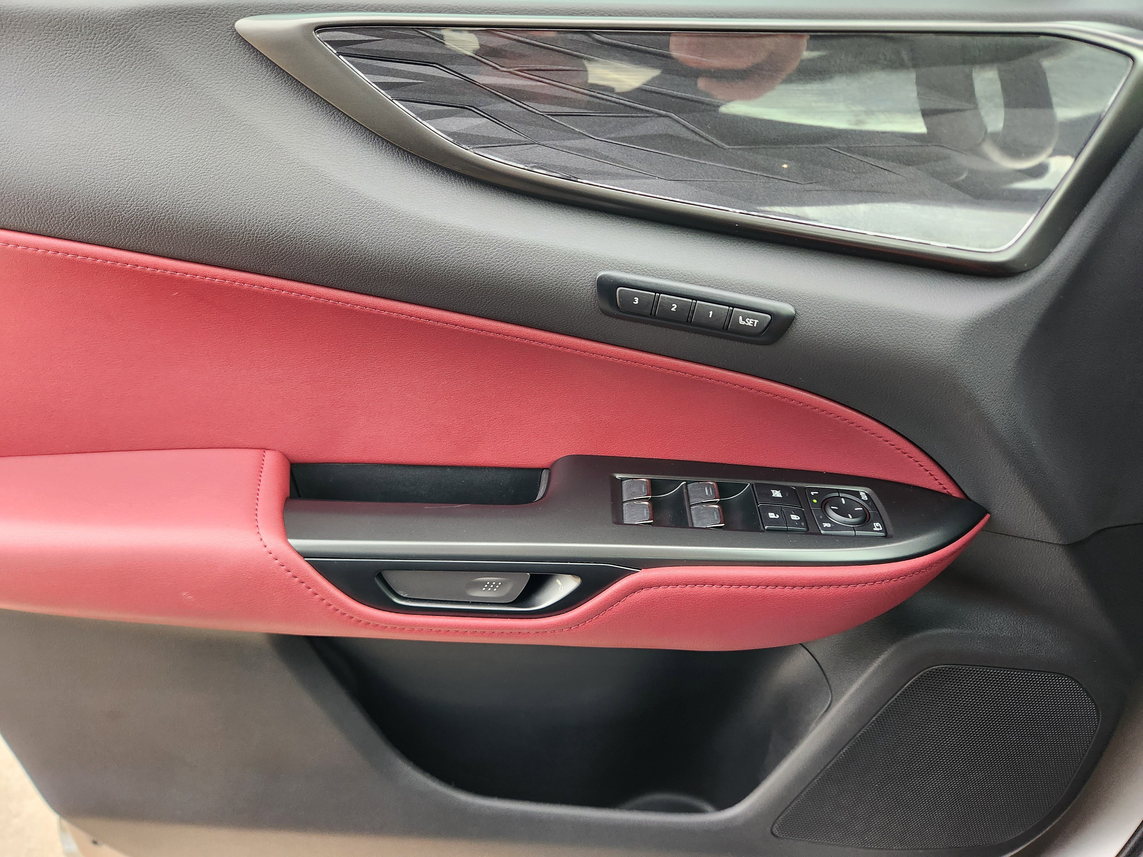 Used 2025 Lexus NX 250 FWD w/ Premium Package image 29