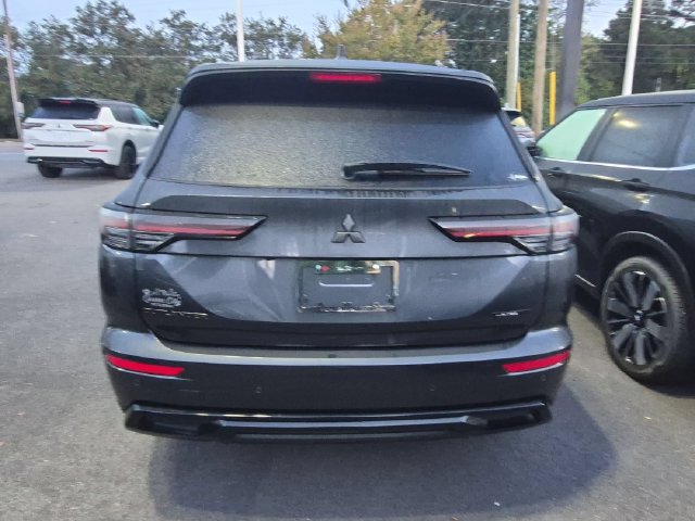 New 2026 Mitsubishi Outlander LE FWD image 4