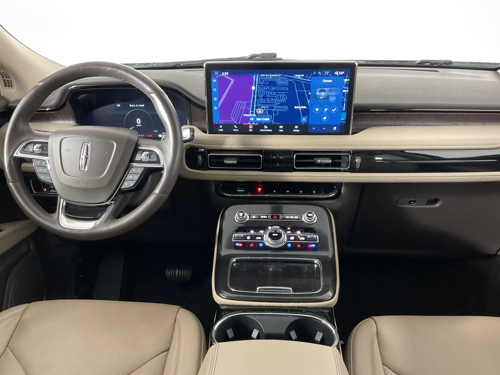Used 2022 Lincoln Nautilus Reserve image 16