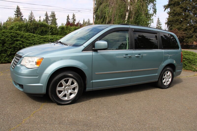 Used 2010 Chrysler Town & Country Touring FWD image 1