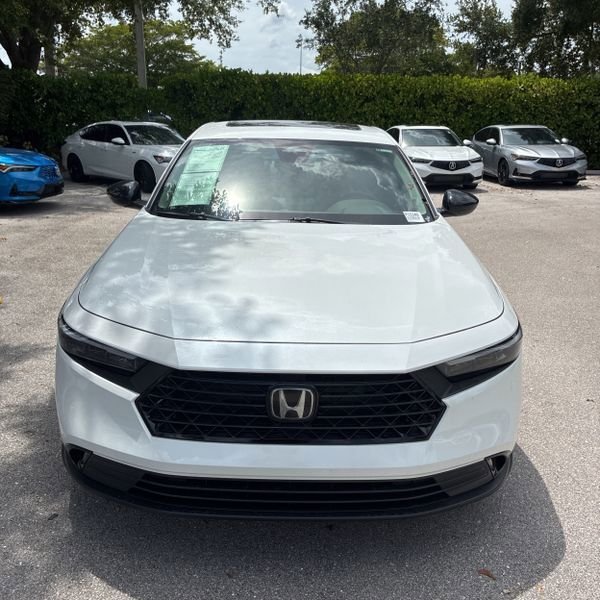 Used 2025 Honda Accord SE image 4