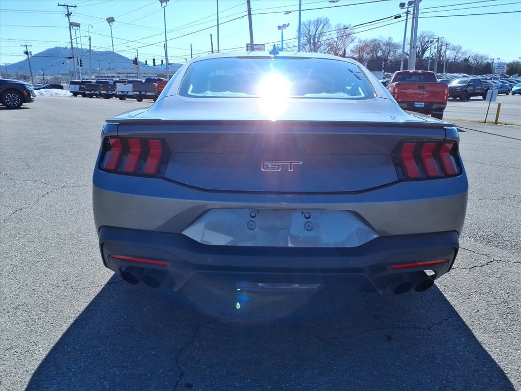 Used 2025 Ford Mustang GT Premium image 5