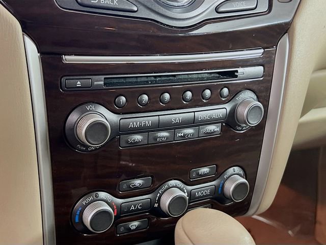 Used 2014 Nissan Pathfinder Platinum image 15