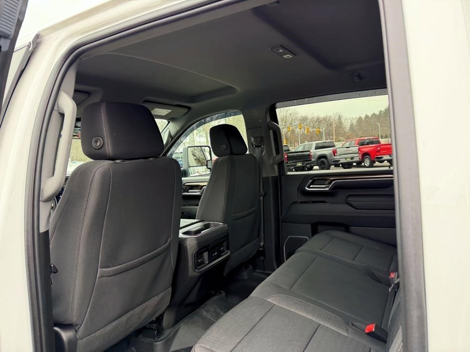 Used 2024 Chevrolet Silverado 2500 LT w/ Convenience Package image 8