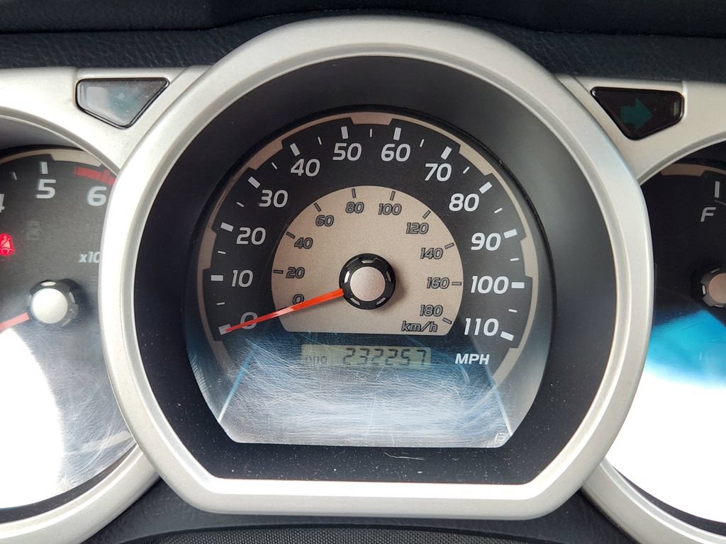 Used 2004 Toyota 4Runner SR5 AWD/4WD image 16