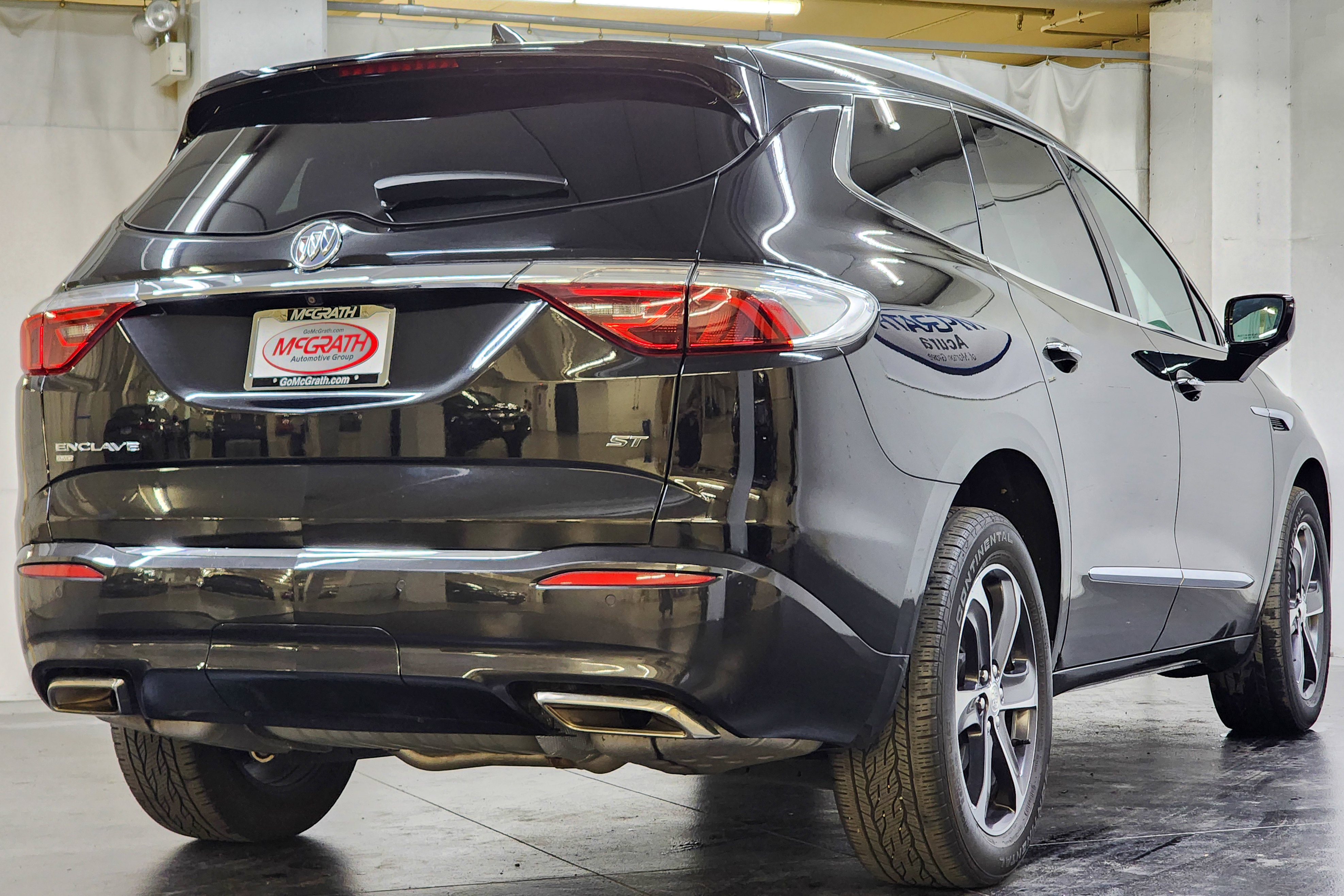 Used 2022 Buick Enclave Essence w/ Experience Buick Package image 5