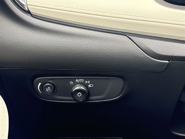 Certified 2024 Buick Encore GX Sport Touring w/ Comfort Package AWD/4WD image 17