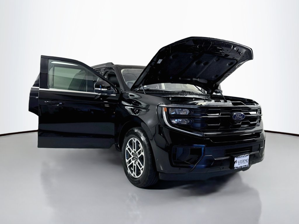 Used 2025 Ford Expedition Active AWD/4WD image 24