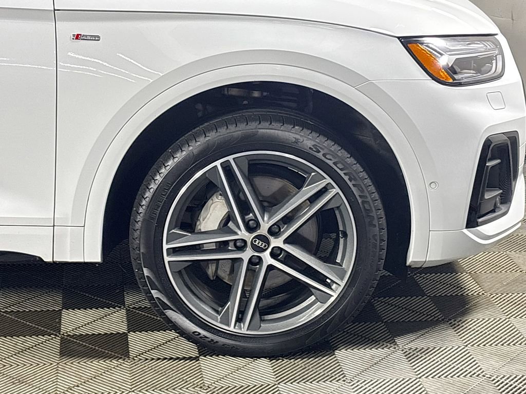 Used 2023 Audi Q5 e Prestige w/ Prestige Package image 24