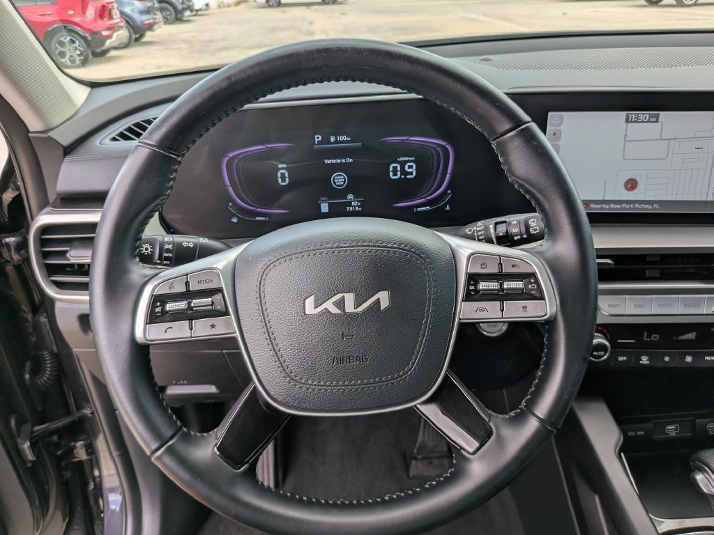Certified 2025 Kia Telluride LX FWD image 30