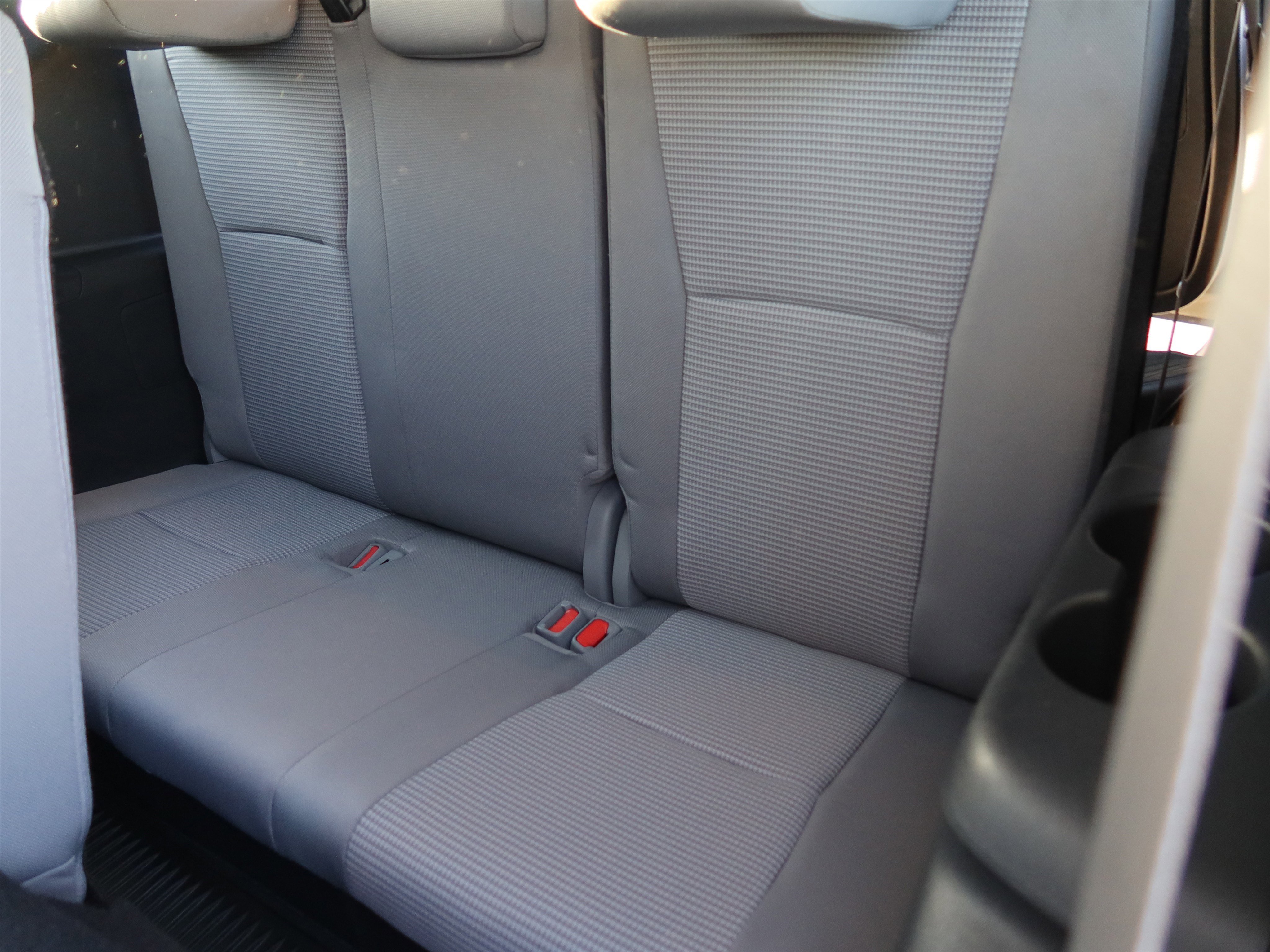 Used 2023 Toyota Highlander LE image 16